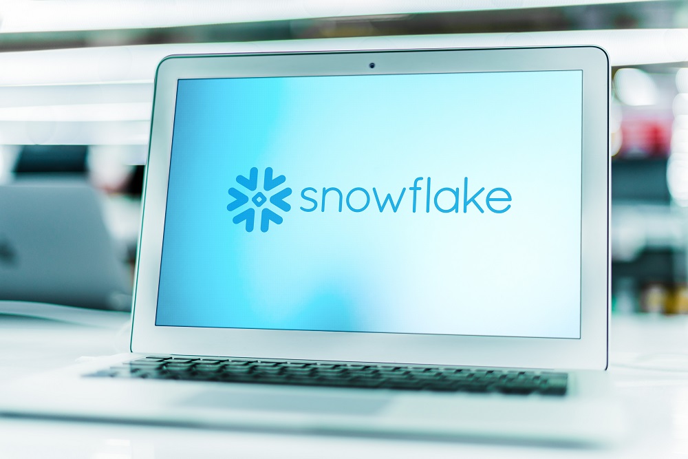 Snowflake Embraces Open Knowledge with Polaris Catalog